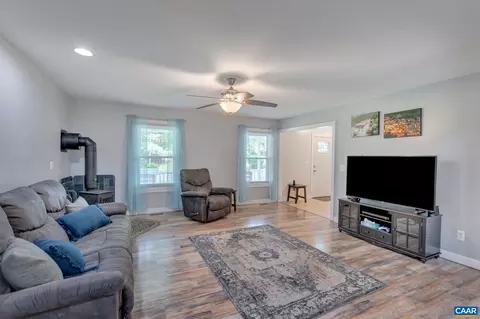 33 Begum Rd, Palmyra, VA 22963 photo 12