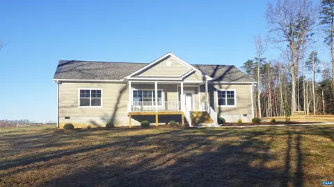4966 Back Hampden-sydney Rd, Farmville, VA 23901