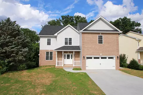2004 Willow Hill Dr, Harrisonburg, VA 22801