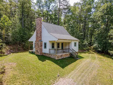 539 Watertower Rd, Penn Laird, VA 22846