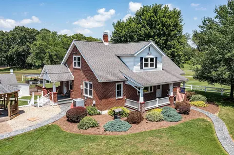 1154 E Side Hwy, Waynesboro, VA 22980