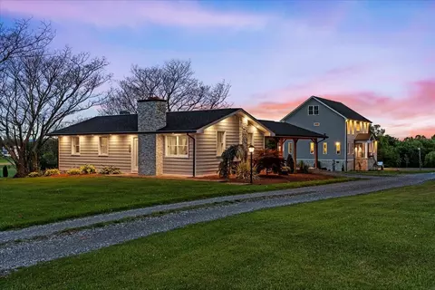 8426 E 8428 E Timber Ridge Rd E, Mount Crawford, VA 22841