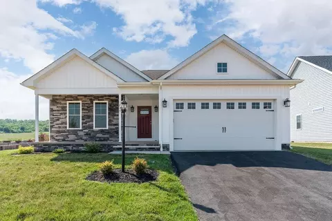 213 Spring Run Ln, Waynesboro, VA 22980