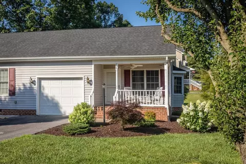 2039 Fieldale Pl, Harrisonburg, VA 22801