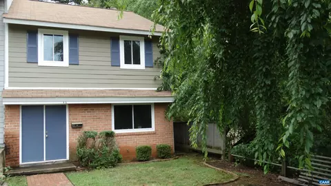 45 Woodlake Dr, Charlottesville, VA 22901