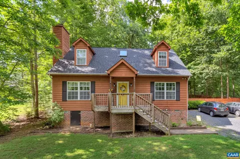 92 Riverside Dr, Palmyra, VA 22963