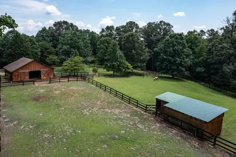 200 Heather Crest Pl, Charlottesville, VA 22903