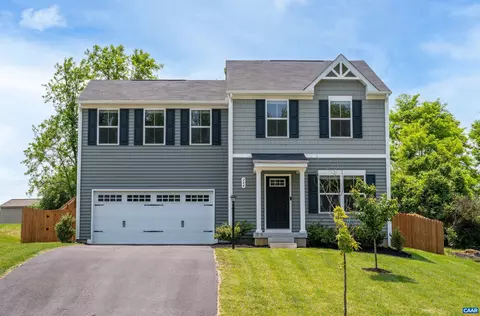 244 Claybrook Dr, Waynesboro, VA 22980
