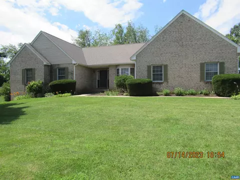 1620 Chatham Rd, Waynesboro, VA 22980