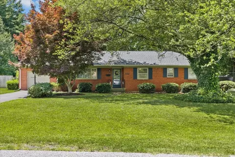 332 Lynn Ln, Waynesboro, VA 22980