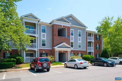 727 Denali Way #207, Charlottesville, VA 22903