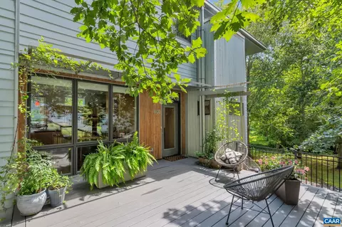 502 SW 7 12 St SW #B, Charlottesville, VA 22903