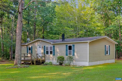 2104 Long Acre Rd, Palmyra, VA 22963