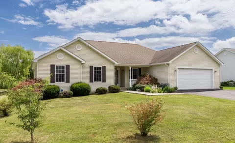 45 Fall Ridge Dr, Stuarts Draft, VA 24477 photo 3