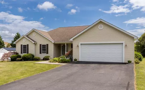 45 Fall Ridge Dr, Stuarts Draft, VA 24477 photo 2