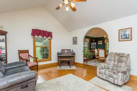 129 Willow Dr, Dayton, VA 22821 photo 9