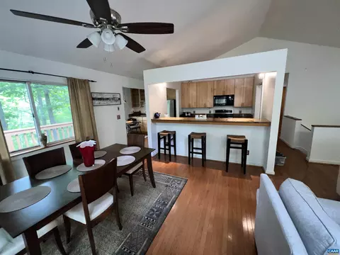 1663 Brandywine Dr, Charlottesville, VA 22901 photo 2