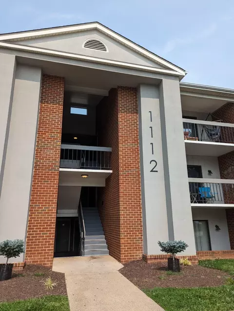 1112 Blue Ridge Dr #9, Harrisonburg, VA 22802