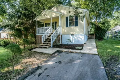 1808 3rd St, Waynesboro, VA 22980