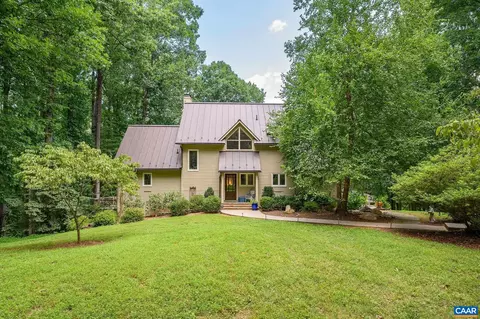 576 Taylors Gap Rd, Charlottesville, VA 22903