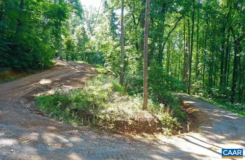 2470 Barrow Ln, Stanardsville, VA 22973