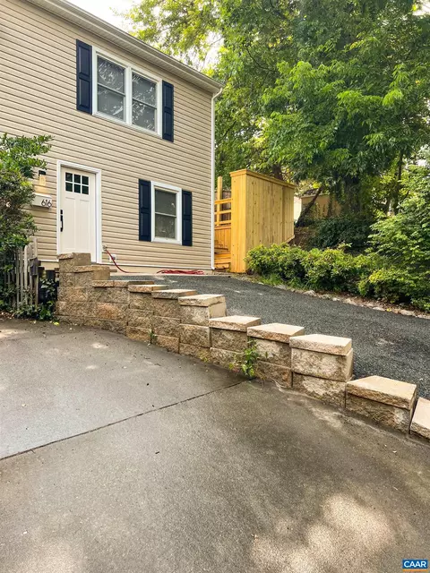 616 Brown St, Charlottesville, VA 22903