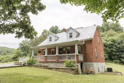 2452 Old Buena Vista Rd, Buena Vista, VA 24416
