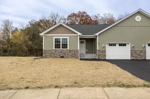 309 Willow Oaks Dr, Elkton, VA 22827