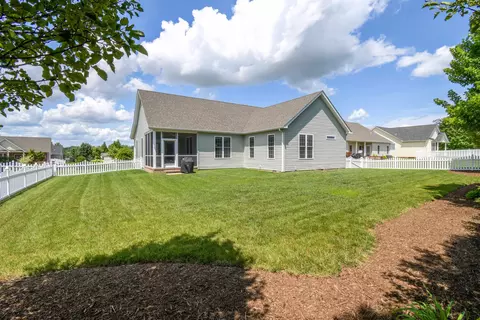 24 Old Oak Dr, Stuarts Draft, VA 24477 photo 5