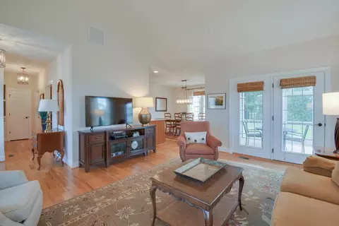 24 Old Oak Dr, Stuarts Draft, VA 24477 photo 13