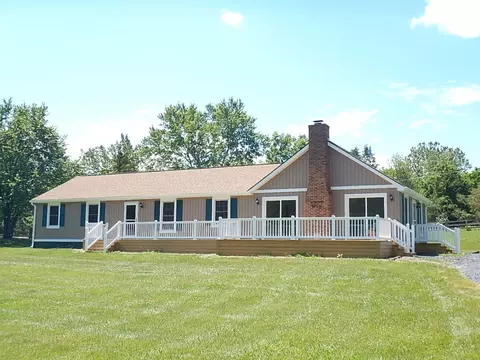 155 Walnut Hills Rd, Staunton, VA 24401