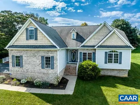 41 Emerald Hill Dr, Fishersville, VA 22939