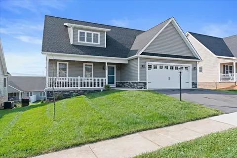 224 Spring Run Ln, Waynesboro, VA 22980