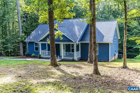 45 E Point Rd, Palmyra, VA 22963 photo 2