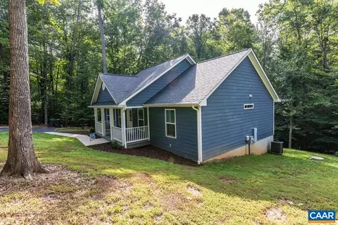 45 E Point Rd, Palmyra, VA 22963 photo 4