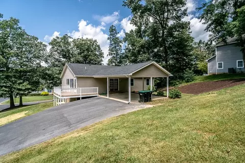 201 Wildwood Dr, Bridgewater, VA 22812