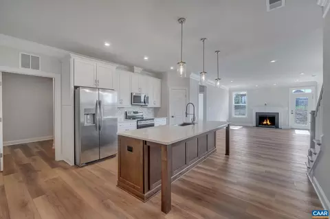 864 Arboleda Dr, Crozet, VA 22932