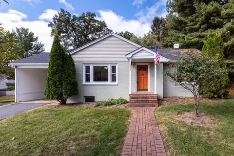 226 Fraser Ln, Staunton, VA 24401