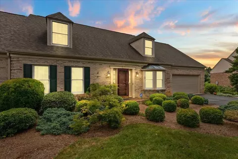 5 Chowning Cir, Waynesboro, VA 22980