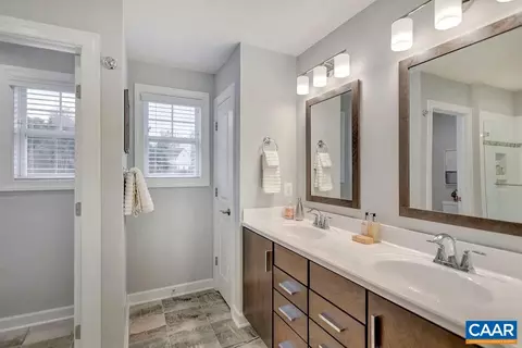 8 Pine Shadow Ct, Troy, VA 22974 photo 11