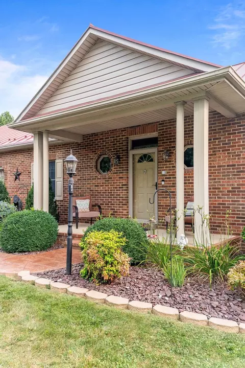 108 Westridge Dr, Churchville, VA 24421