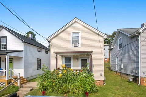 106 Cochran St, Staunton, VA 24401
