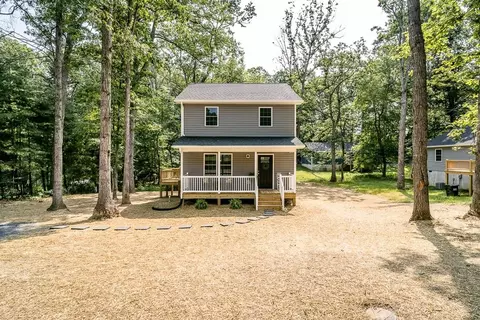 178 Dodge St, Stuarts Draft, VA 24477