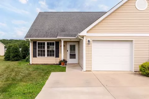 55 Imperial Dr, Staunton, VA 24401