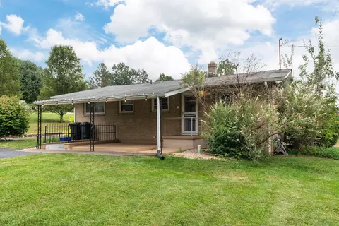 102 Devon Rd, Staunton, VA 24401 photo 8