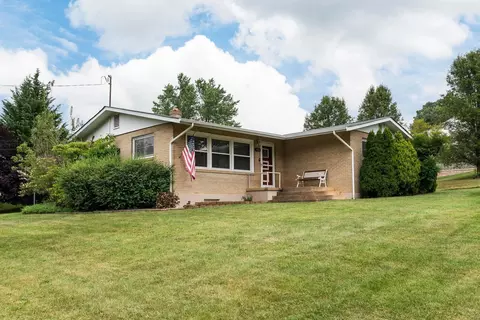 102 Devon Rd, Staunton, VA 24401