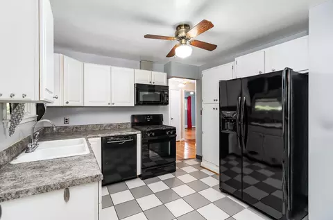 102 Devon Rd, Staunton, VA 24401 photo 12