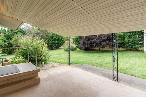 102 Devon Rd, Staunton, VA 24401 photo 7