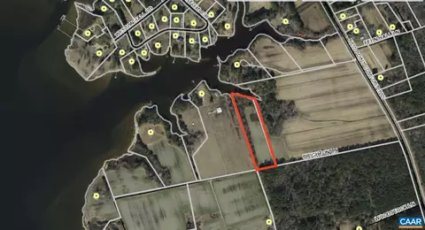 1 Brighton Ln, Mathews, VA 23109