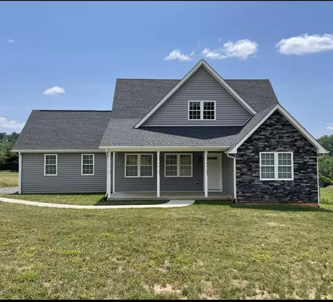2102 Old Greenville Rd, Staunton, VA 24401